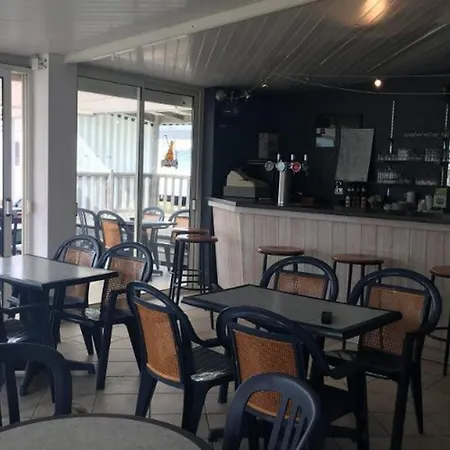 Camping Mobil-home Avec Terrasse - 2 Chambres, 4 Personnes - Api-1-52-1472 La Faute-sur-Mer